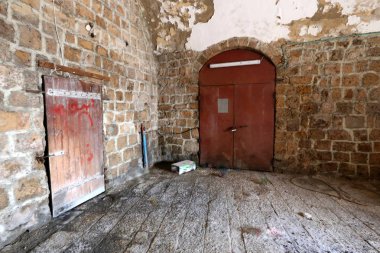 Kapı - duvar girmek ve oda bırakarak bir açılış 