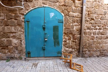 Kapı - duvar girmek ve oda bırakarak bir açılış 