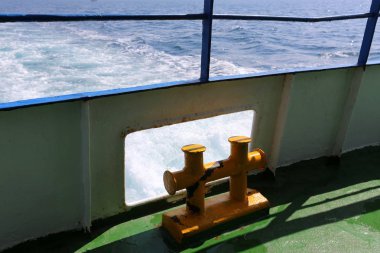 Yatak tarafından shore bir gemi veya tekne bağlama için özel donanımlı bir yerdir 