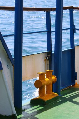 Yatak tarafından shore bir gemi veya tekne bağlama için özel donanımlı bir yerdir 