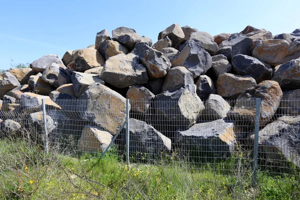 Piedras Conchas Encuentran Las Orillas Del Mar Mediterráneo —  Fotos de Stock