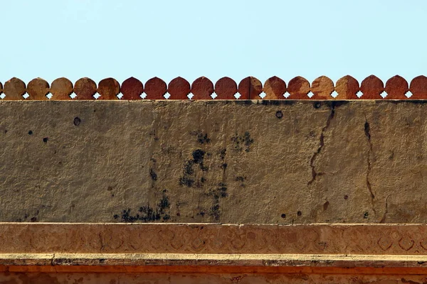 Väggen Vertikal Omslutande Struktur Som Skiljer Den Från Den Omgivande — Stockfoto