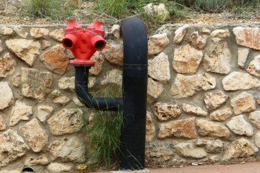 Boru - sıvı bir tel için sürekli kesit içi boş bir profili temelinde bir endüstri ürünleri. 