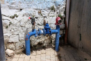 Boru - sıvı bir tel için sürekli kesit içi boş bir profili temelinde bir endüstri ürünleri. 