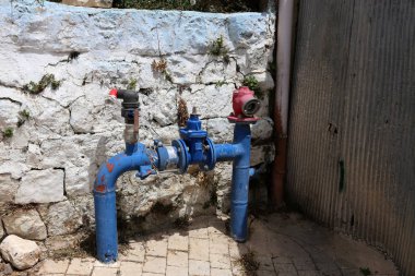 Boru - sıvı bir tel için sürekli kesit içi boş bir profili temelinde bir endüstri ürünleri. 