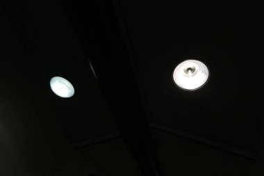 Fener - taşınabilir veya sabit yapay ışık kaynağı 