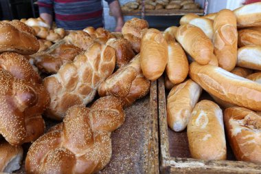 çarşı Akko kentinde, fırın ürünleri satılmaktadır 