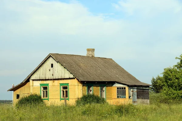 Dach Top Strukturę Budynku Która Służy Ochrony Przed Opadów Atmosferycznych — Zdjęcie stockowe