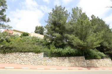 Çit - geçiş için yangın dolapları ve gates geçiş için başka bir bölgede, bir çit korumak için hizmet yapmak. 