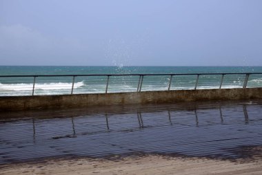 İsrail 'in kuzeyindeki Akdeniz kıyısında. 