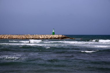 İsrail 'in kuzeyindeki Akdeniz kıyısında. 