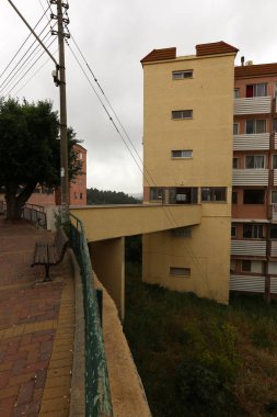 Köprü - bir engel dikilmiş bir yapay yapısı 