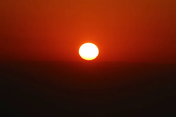 Ανατολή Ηλίου Πάνω Από Τον Κρατήρα Ramon Στην Έρημο Negev — Φωτογραφία Αρχείου