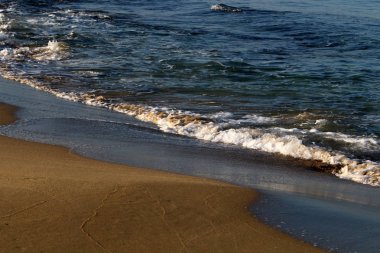 İsrail devletinin kuzeyinde Akdeniz'in ıssız kıyıları 