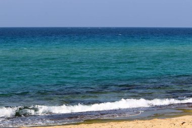 İsrail devletinin kuzeyinde Akdeniz'in ıssız kıyıları 