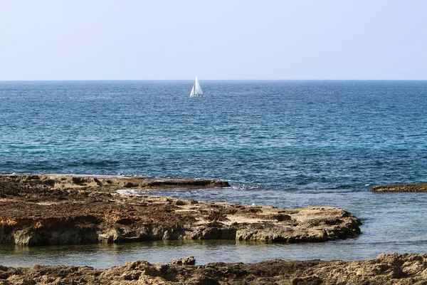 Srail Devletinin Kuzeyinde Akdeniz Issız Kıyıları — Stok fotoğraf