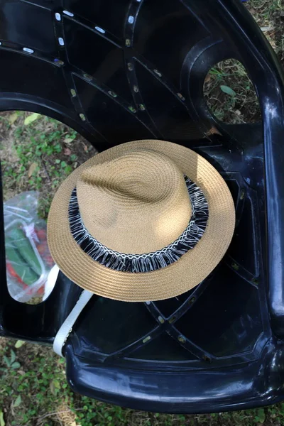 Sombrero Una Pieza Cabeza Que Cubre Cabeza Vende Una Gran — Foto de Stock