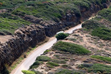 Kuzey İsrail 'de arabalar için yol 