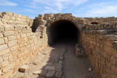 Caesarea, İsrail 'de Akdeniz kıyısında Kral Herod tarafından inşa edilmiş antik bir şehirdir. 