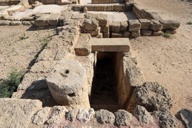 Caesarea, İsrail 'de Akdeniz kıyısında Kral Herod tarafından inşa edilmiş antik bir şehirdir. 