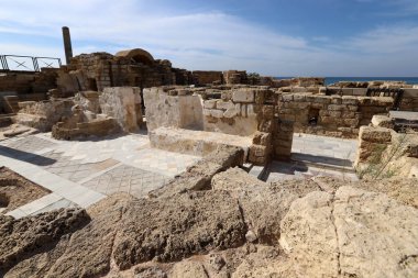 Caesarea, İsrail 'de Akdeniz kıyısında Kral Herod tarafından inşa edilmiş antik bir şehirdir.. 