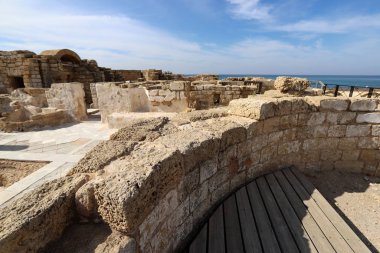 Caesarea, İsrail 'de Akdeniz kıyısında Kral Herod tarafından inşa edilmiş antik bir şehirdir.. 