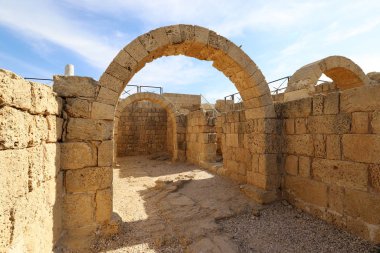 Caesarea, İsrail 'de Akdeniz kıyısında Kral Herod tarafından inşa edilmiş antik bir şehirdir.. 