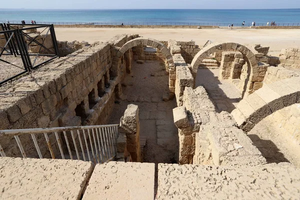 Caesarea, İsrail 'de Akdeniz kıyısında Kral Herod tarafından inşa edilmiş antik bir şehirdir.. 
