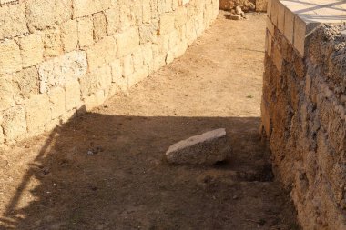 Caesarea, İsrail 'de Akdeniz kıyısında Kral Herod tarafından inşa edilmiş antik bir şehirdir.. 