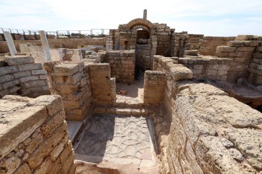 Caesarea, İsrail 'de Akdeniz kıyısında Kral Herod tarafından inşa edilmiş antik bir şehirdir.. 