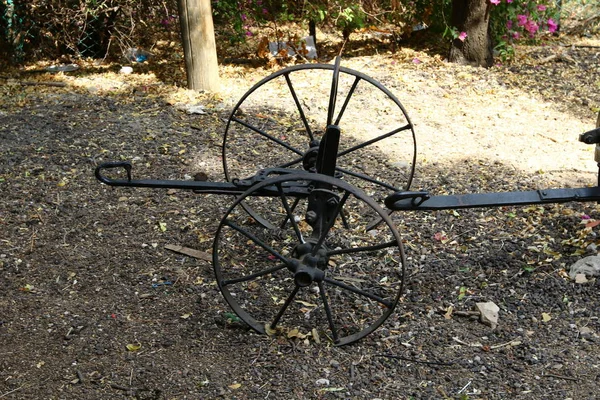 Oude Landbouwmachines Antieke Mechanismen Armaturen Een Vlooienmarkt Israël — Stockfoto