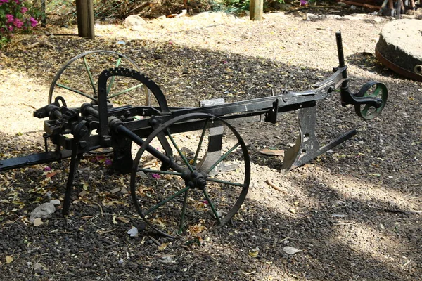 Old Agricultural Machinery Antique Mechanisms Fixtures Flea Market Israel — Stock Photo, Image