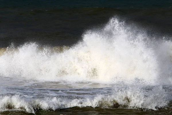 Srail Devleti Nin Kuzey Kıyısındaki Akdeniz Güçlü Rüzgar Yüksek Dalgalar — Stok fotoğraf