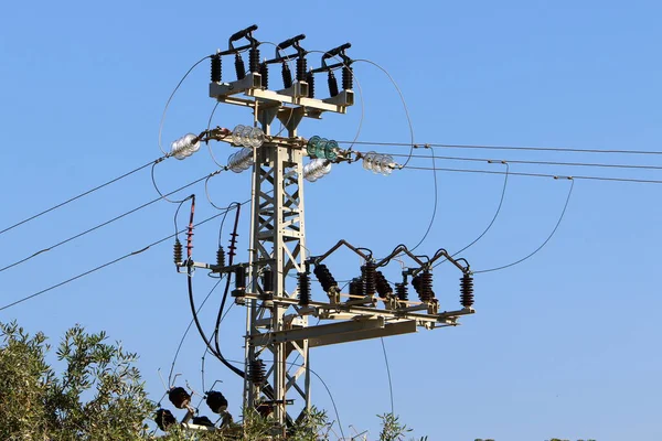 Poste Eléctrico Con Aisladores Corriente Cables Instala Norte Israel — Foto de Stock