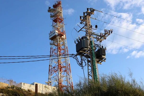 Het Noorden Van Israël Een Elektrische Paal Met Stroomisolatoren Draden — Stockfoto
