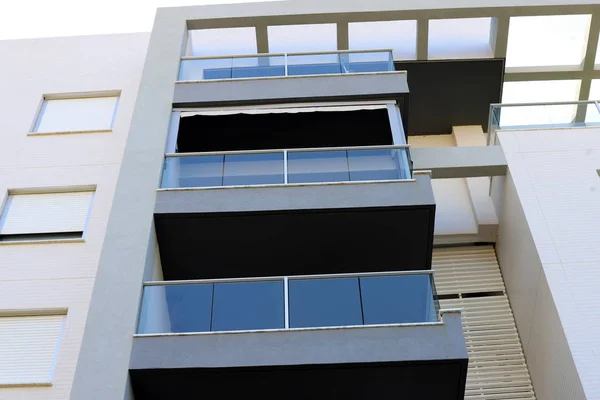 Büyük Şehirdeki Pencere Balkonlar Srail Büyük Şehirlerindeki Mimari Tarzlar — Stok fotoğraf