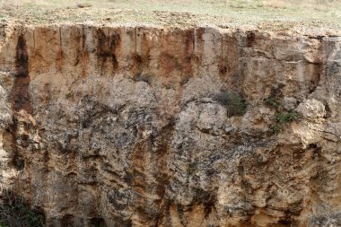 İsrail 'in kuzeyindeki dağlarda taş ve kaya dokusu 