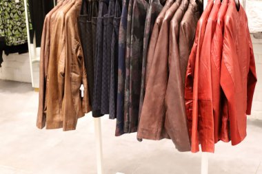 İsrail 'de büyük bir mağazada yeni ürünler sergileniyor ve satılıyor 