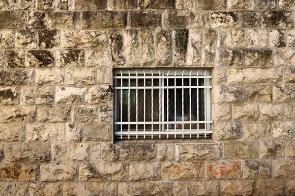 Malé Okno Velkém Městě Fragmenty Architektury Budov Staveb Izraeli — Stock fotografie