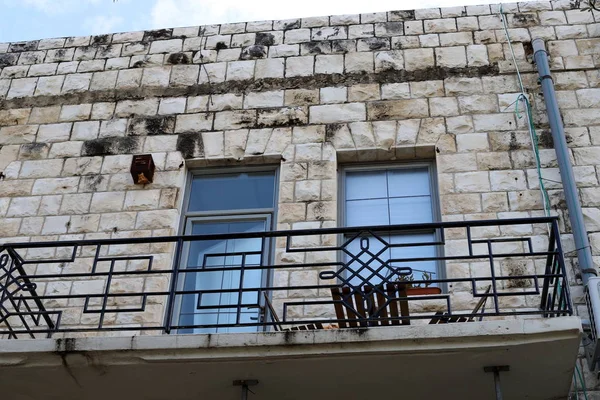 Pequeña Ventana Una Gran Ciudad Fragmentos Arquitectura Edificios Estructuras Israel — Foto de Stock