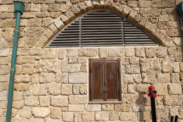 Pequena Janela Uma Cidade Grande Fragmentos Arquitetura Edifícios Estruturas Israel — Fotografia de Stock