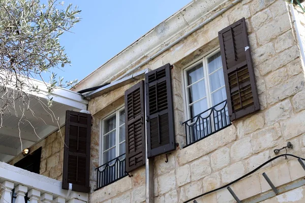 Pequeña Ventana Una Gran Ciudad Fragmentos Arquitectura Edificios Estructuras Israel — Foto de Stock