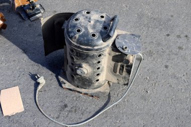 İsrail 'in Tel Aviv kentindeki bir pazarda eski ve antika eşyalar satılıyor. 