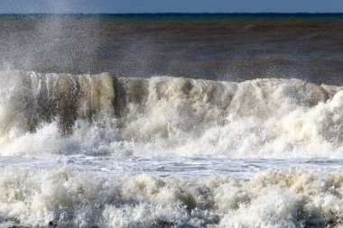 İsrail 'in kuzeyindeki Akdeniz' de kış fırtınası ve güçlü rüzgar 