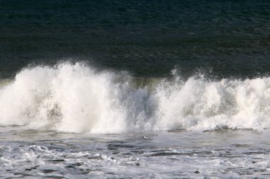 İsrail 'in kuzeyindeki Akdeniz' de kış fırtınası ve güçlü rüzgar 