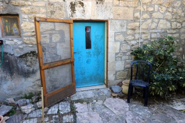 İsrail 'in başkenti Kudüs' teki eski binaların giriş kapıları. 