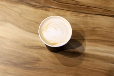 İsrail 'de bir restoranda sıcak, sert bir kahve. 