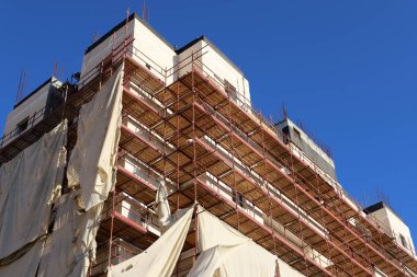 İsrail 'deki bir inşaat sahasında çalışma ve çalışma araçları ve mekanizmaları 