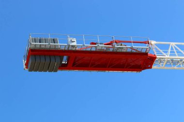 İsrail 'deki bir inşaat sahasında çalışma ve çalışma araçları ve mekanizmaları 