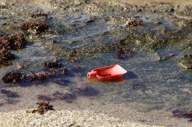 İsrail 'deki bir inşaat sahasında çalışma ve çalışma araçları ve mekanizmaları 